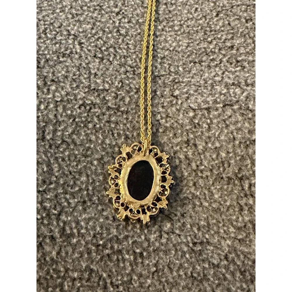 Floral Faux Cameo Vintage Classic Retro Gold Tone Pearl Pendant #362 - Picture 6 of 6